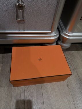 Hermès Orange Logo Box